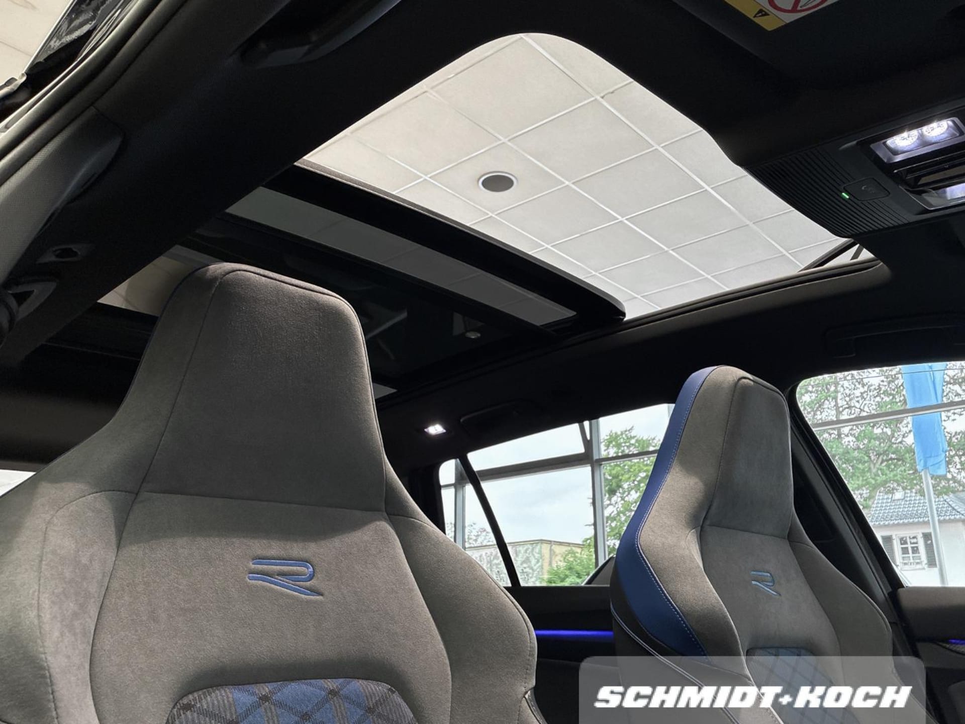 Volkswagen Golf Variant R