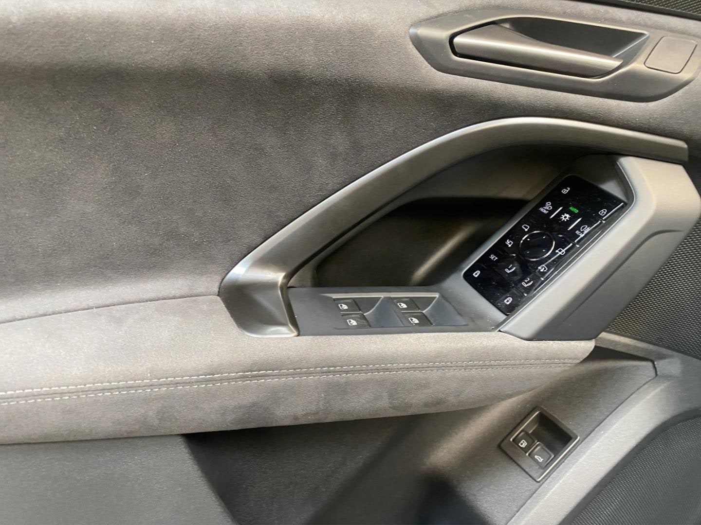 Bild über Audi Q5 SUV e-hybrid e-hybrid quattro 220 kW S tronic - für weitere Informationen kontaktieren Sie den Audi Partner