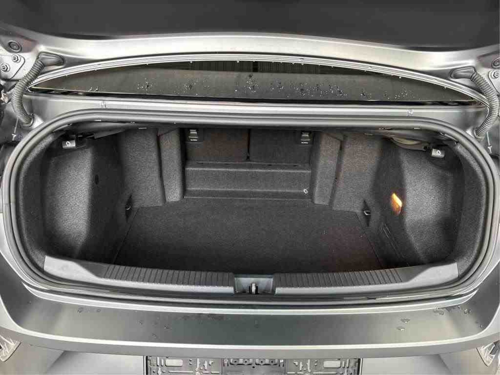 Volkswagen T-Roc Cabriolet – Bild 10
