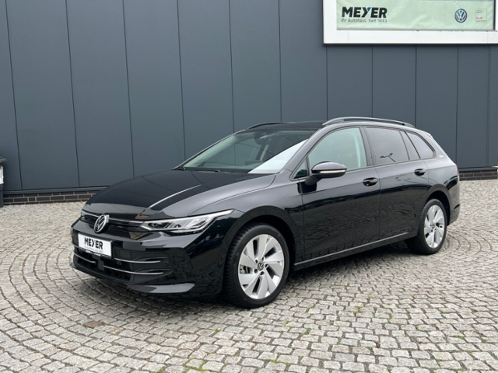 Volkswagen Golf Variant – Bild 2