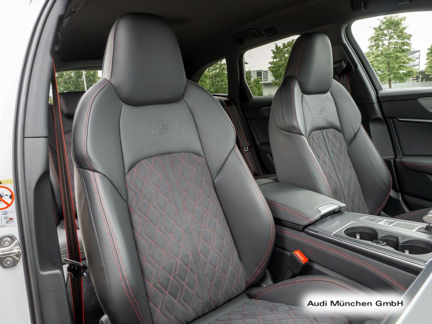 Bild über Audi S6 Avant TDI quattro tiptronic - für weitere Informationen kontaktieren Sie den Audi Partner