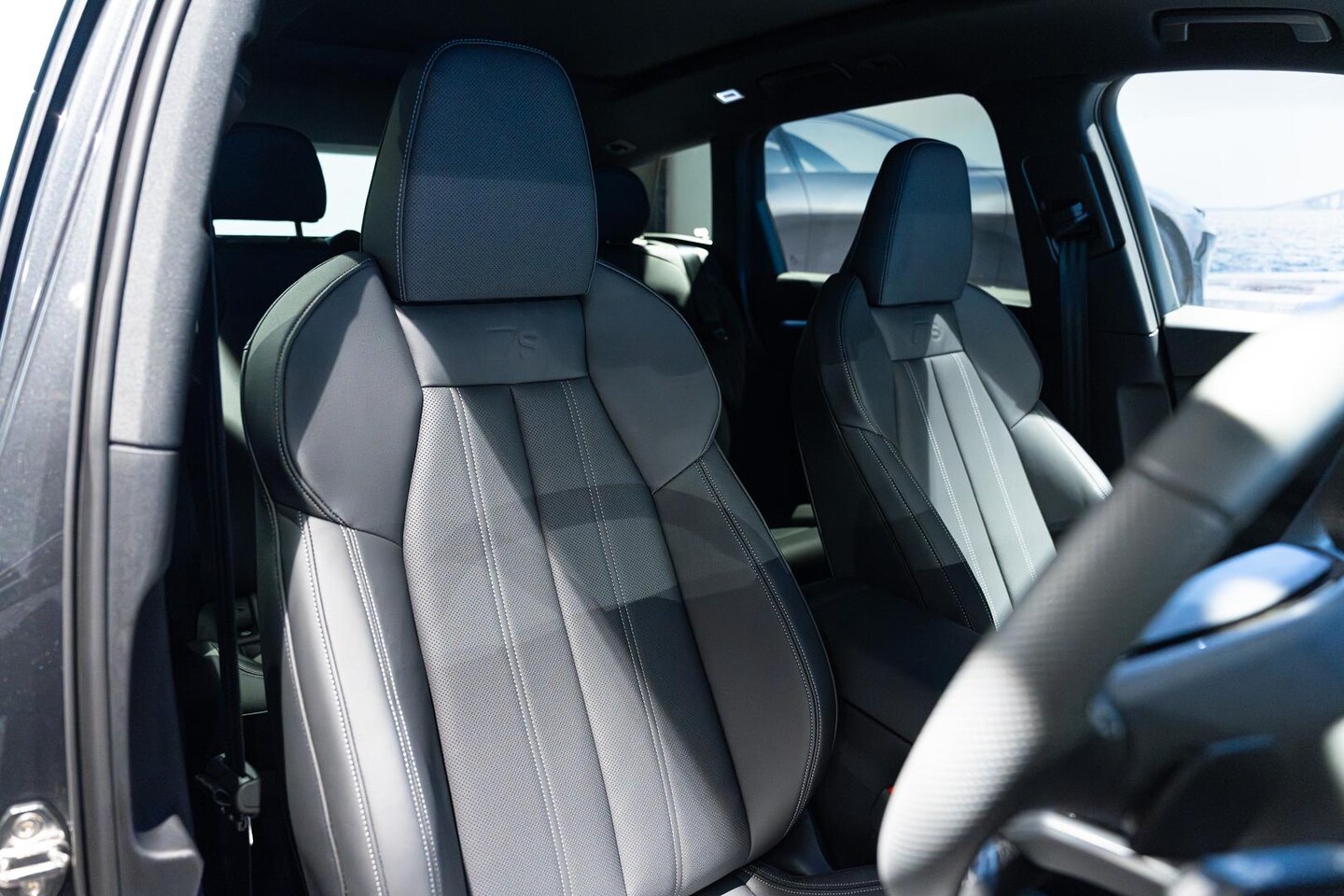 Image about Audi Q6 SUV e-tron e-tron quattro