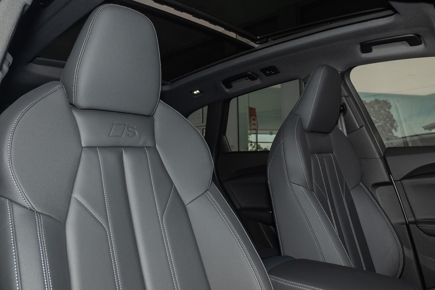 Image about Audi Q5 SUV e-hybrid quattro S tronic