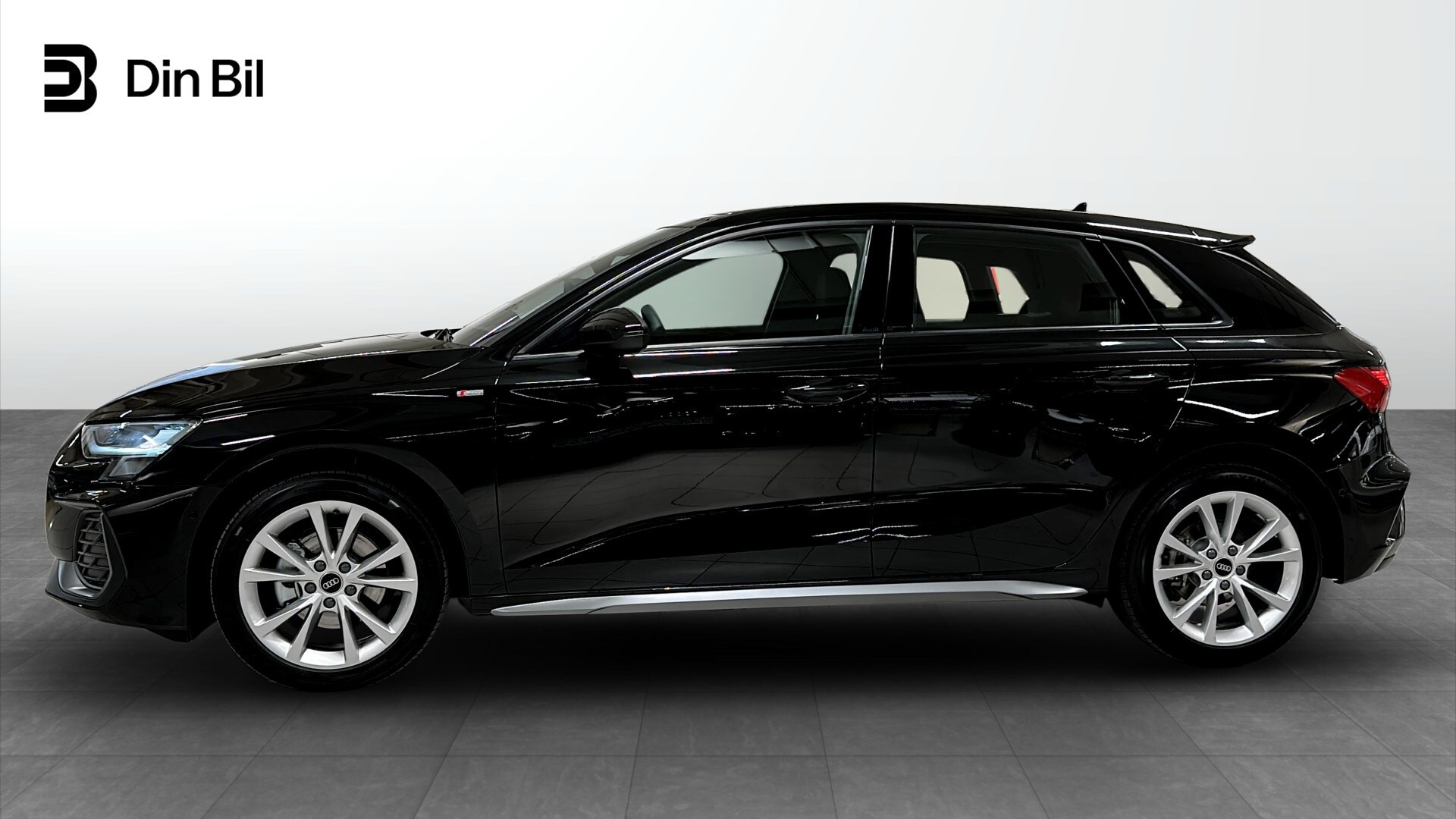 Bild som visar&nbsp;Audi A3 Sportback&nbsp;A3 Sportback TFSI S line 110 kW S tronic - för mer information kontakta din Audi Partner