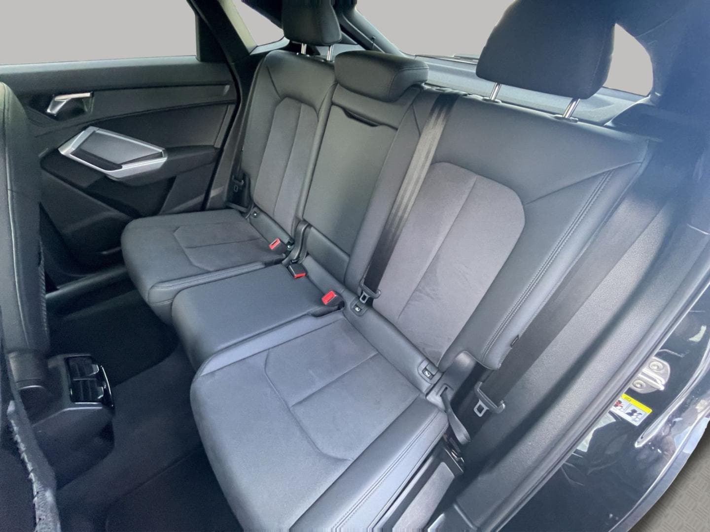 Bild über Audi Q3 Sportback S line 35 TFSI S tronic - für weitere Informationen kontaktieren Sie den Audi Partner