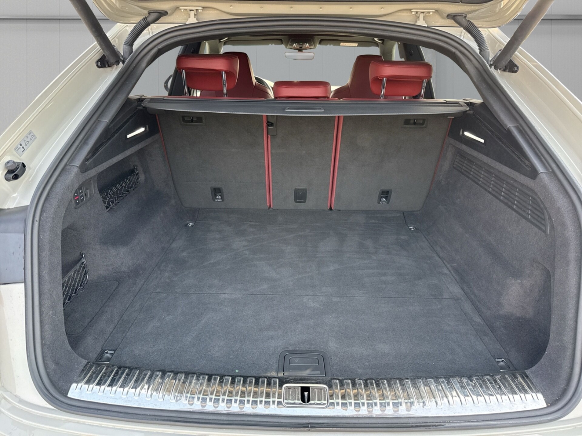 Audi SQ8 SUV