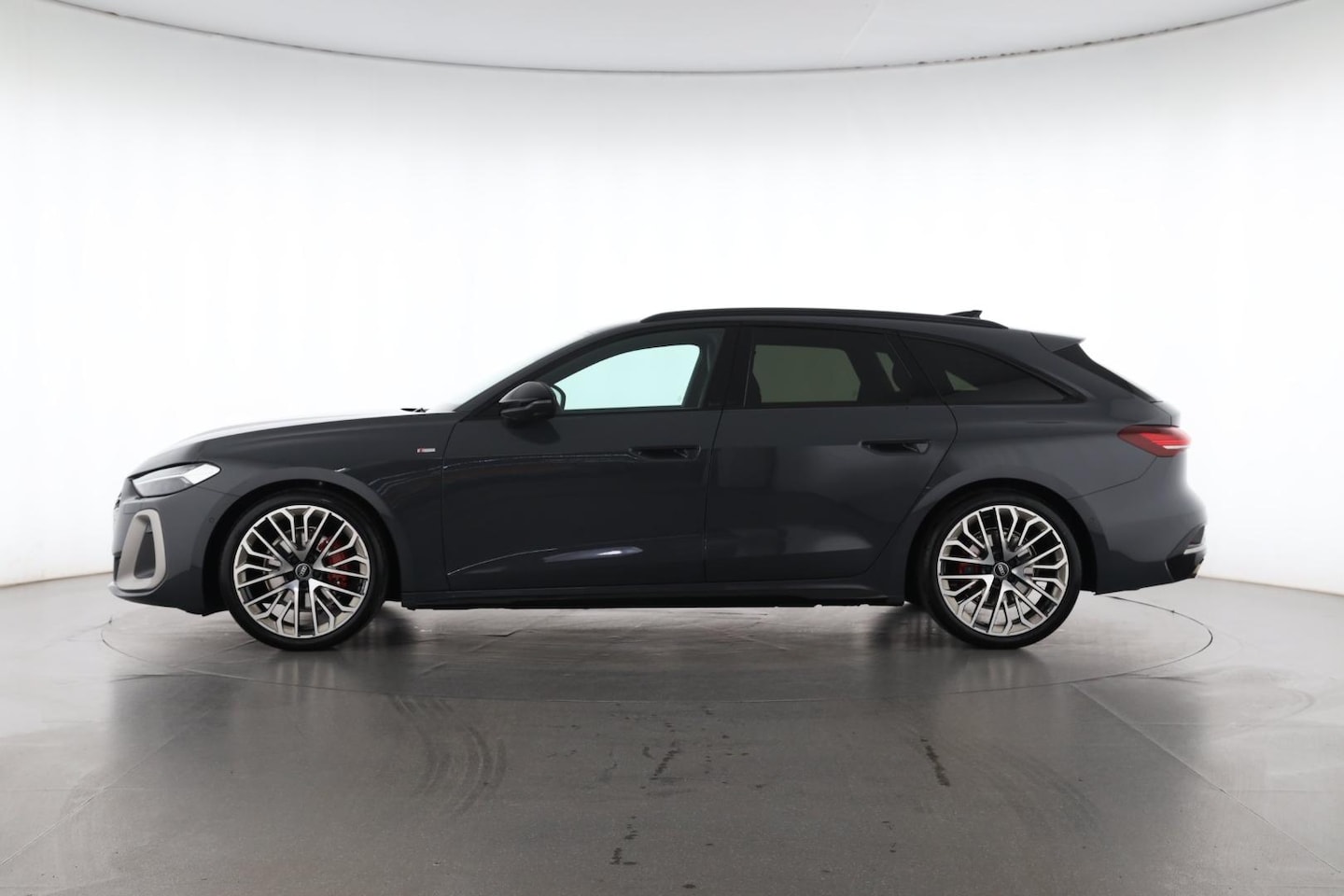 Bild über Audi A5 Avant TFSI 150 kW S tronic - für weitere Informationen kontaktieren Sie den Audi Partner