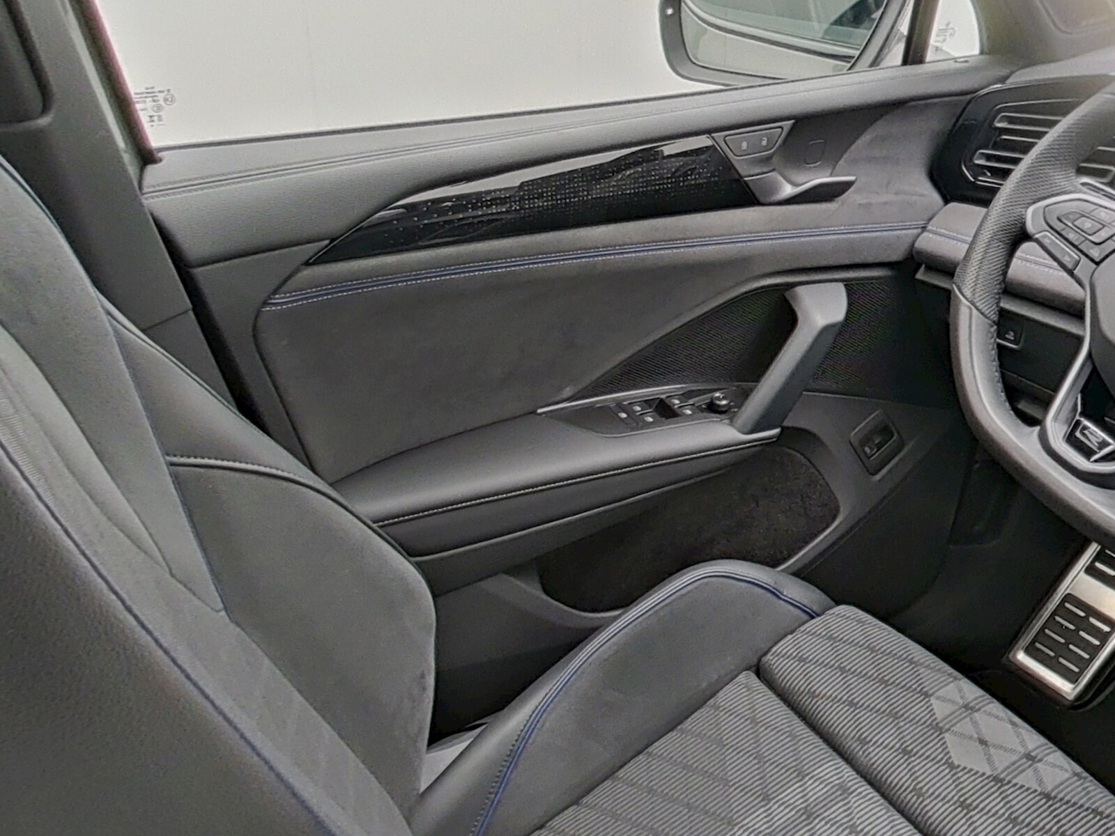 Volkswagen Tiguan – Bild 12