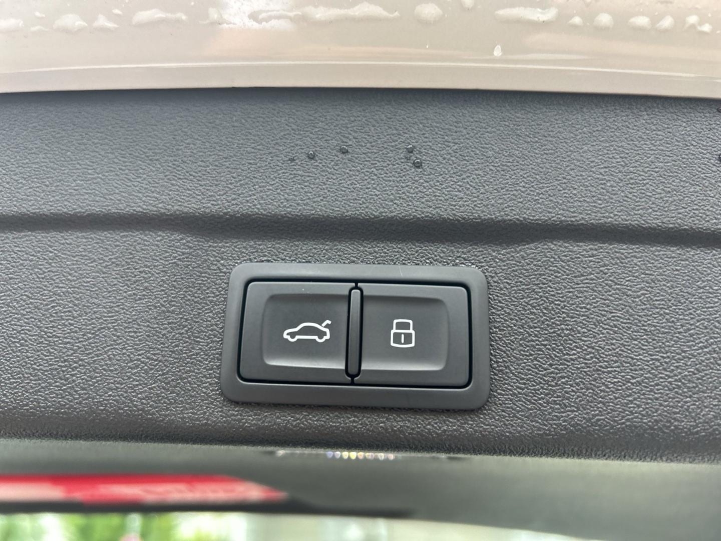 Bild über Audi A6 Avant TDI quattro 150 kW S tronic - für weitere Informationen kontaktieren Sie den Audi Partner