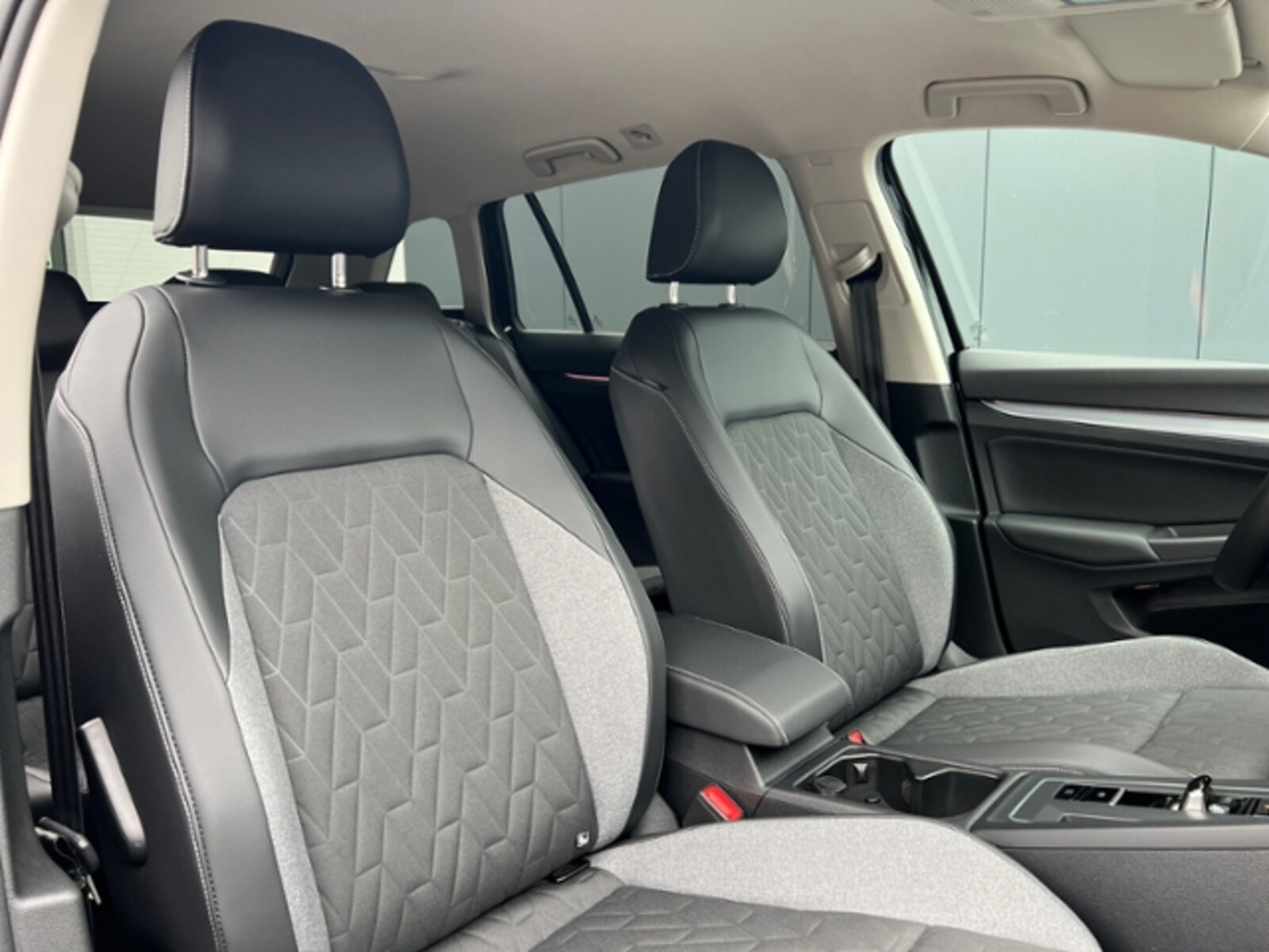 Volkswagen Golf Variant – Bild 8