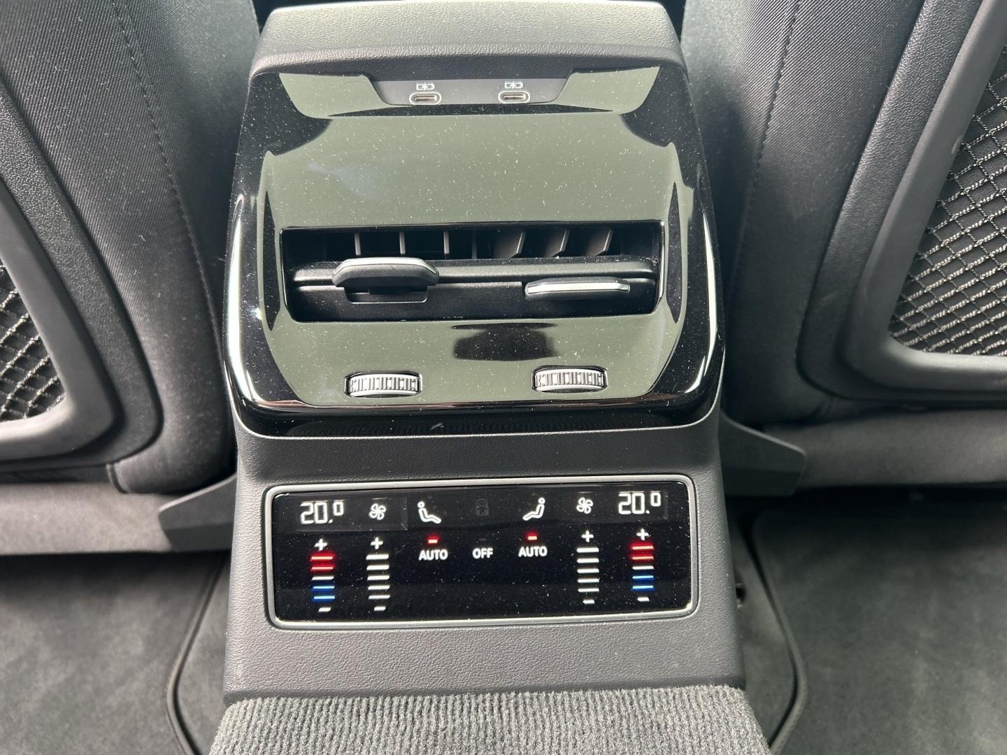 Bild über Audi A6 Avant TDI quattro 150 kW S tronic - für weitere Informationen kontaktieren Sie den Audi Partner