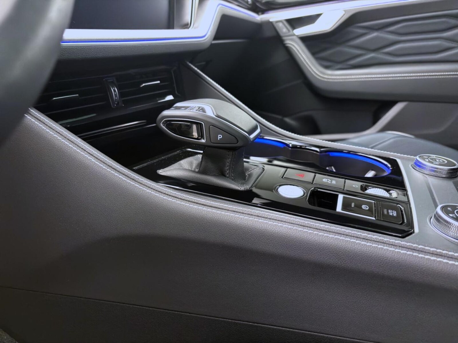 Volkswagen Touareg – Bild 15