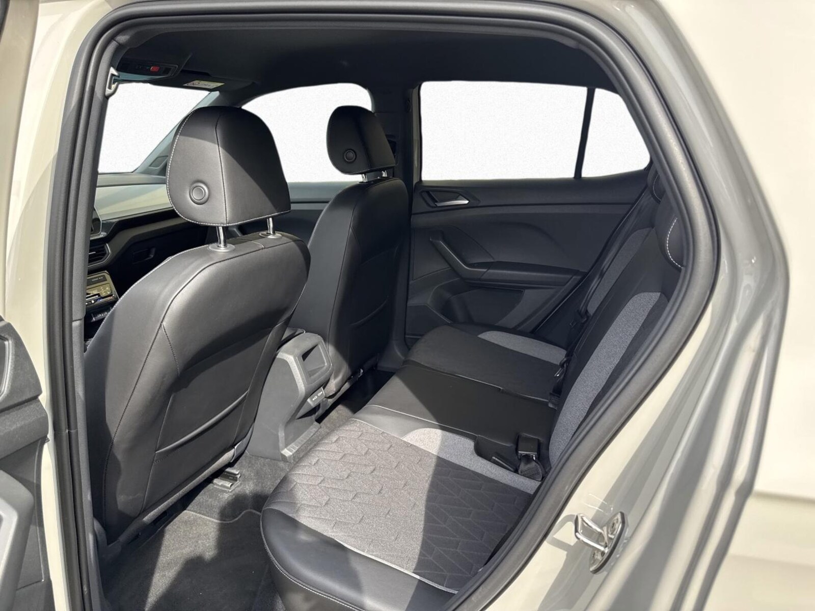 Volkswagen T-Cross – Bild 12