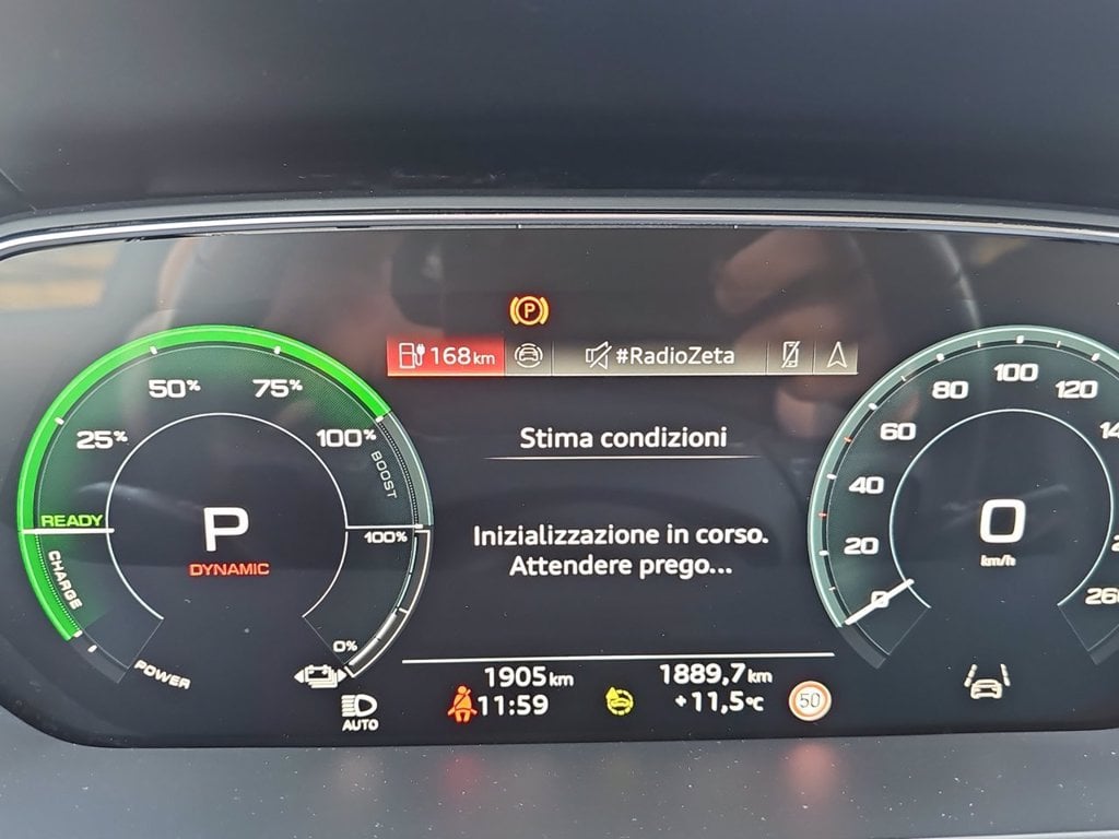 Immagine di Audi Q8 Sportback e-tron 55 e-tron quattro 300,00 kW - Vista: for more details contact your dealer