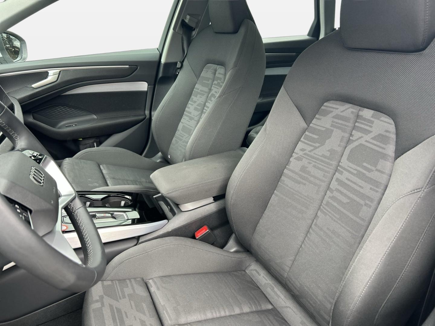 Bild über Audi A6 Avant TDI quattro 150 kW S tronic - für weitere Informationen kontaktieren Sie den Audi Partner