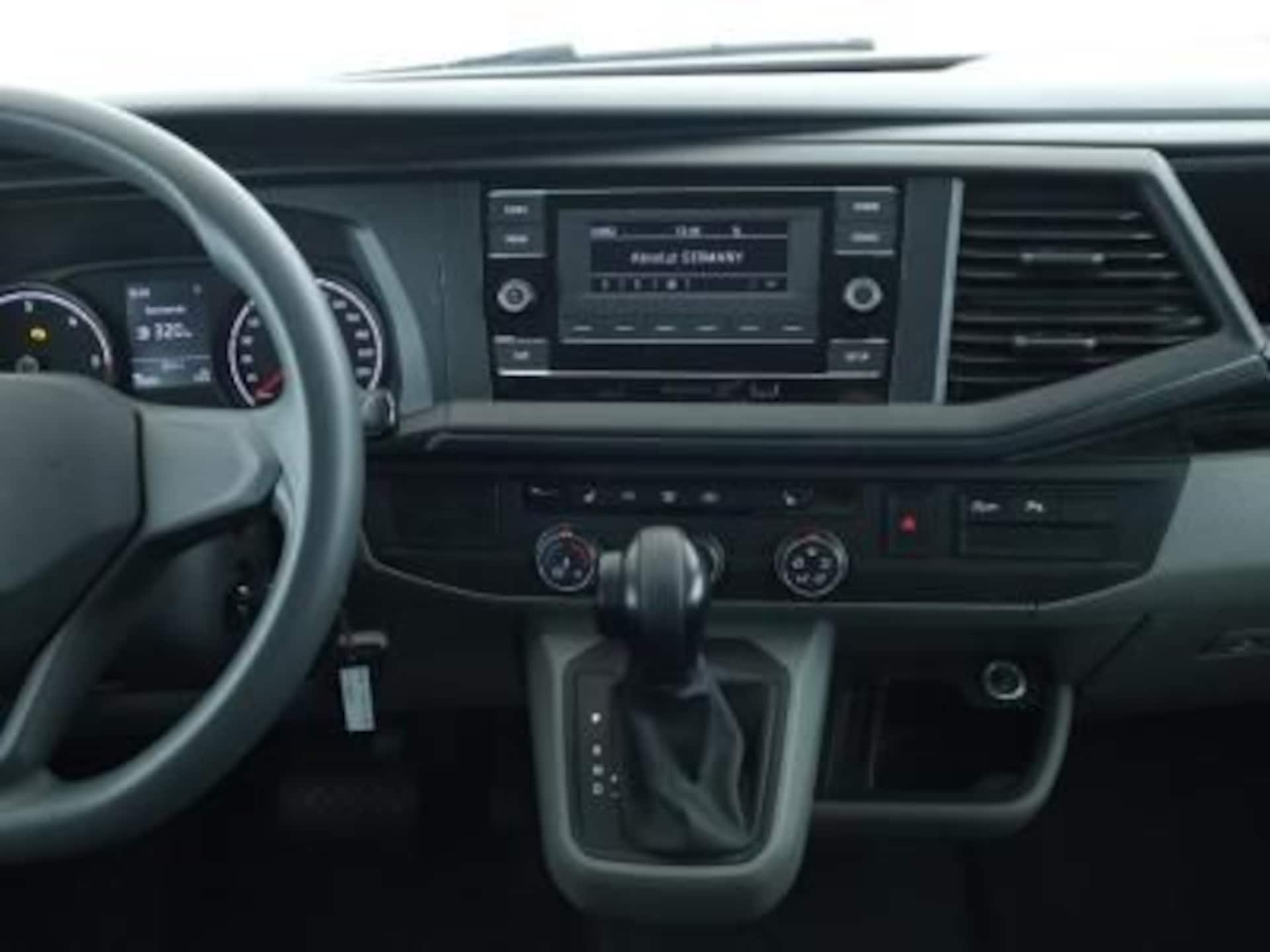 Volkswagen T6.1 Transporter Kombi langer Radstand