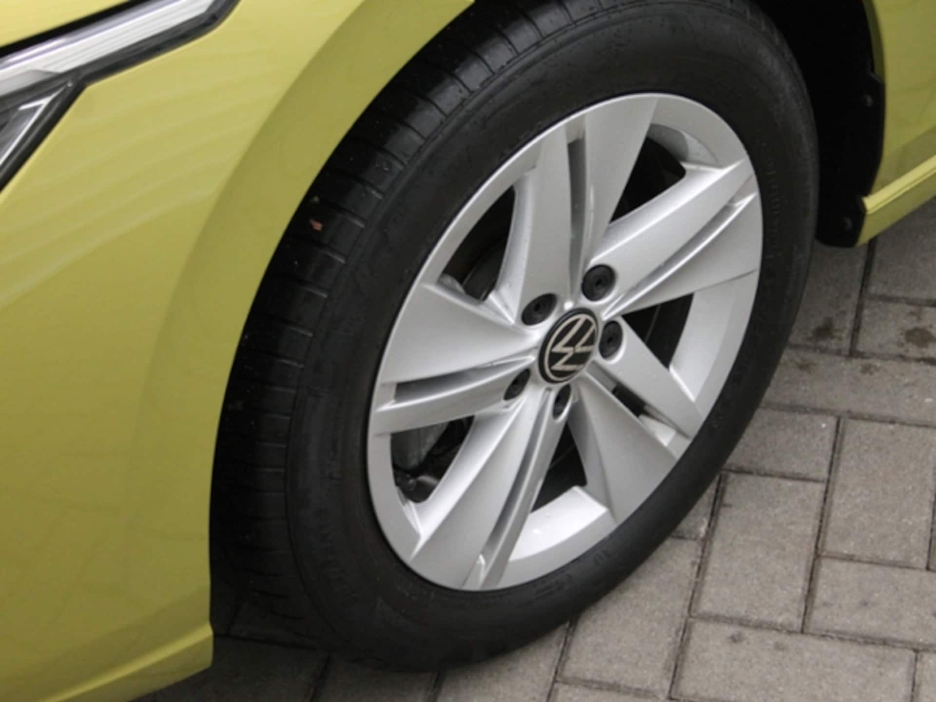 Volkswagen Golf Life