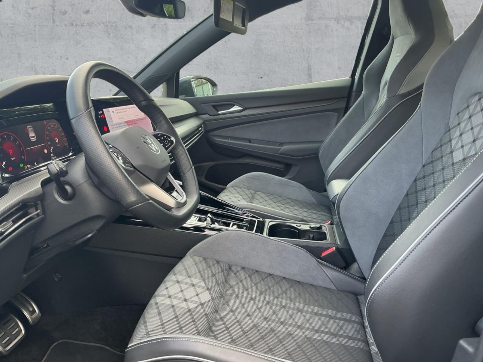Volkswagen Golf R-Line