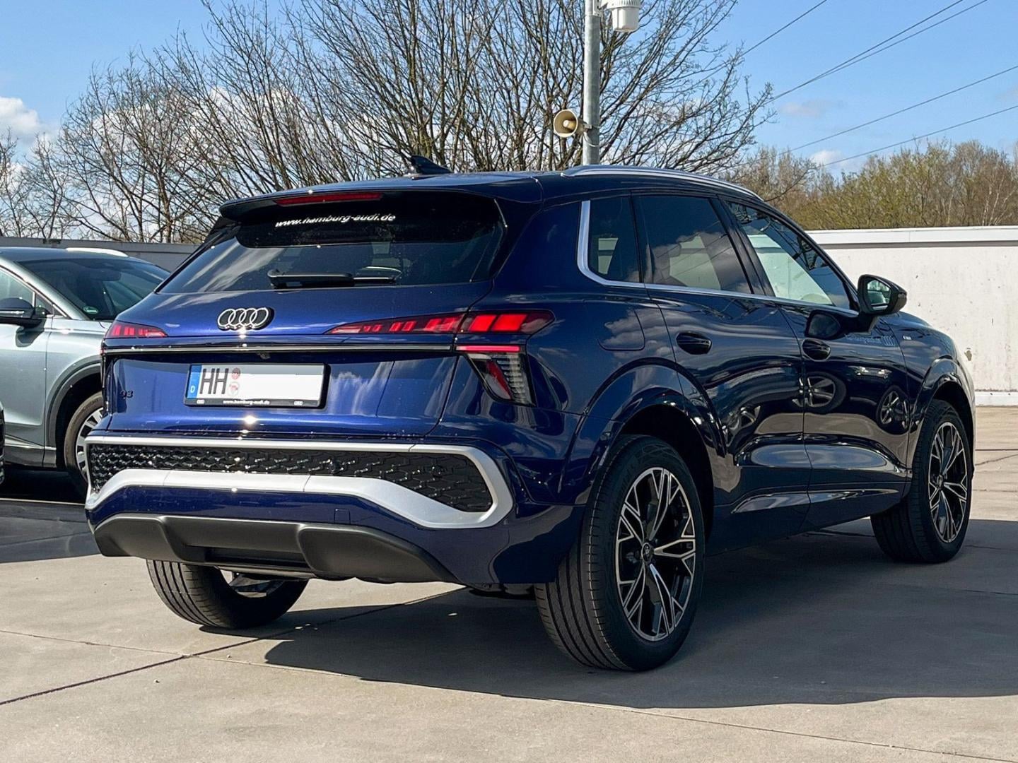 Bild über Audi Q3 SUV TDI 110 kW S tronic - für weitere Informationen kontaktieren Sie den Audi Partner