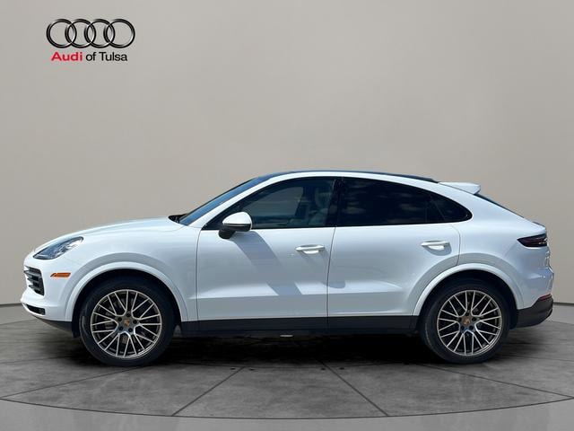 2022 Porsche Cayenne Hybrid