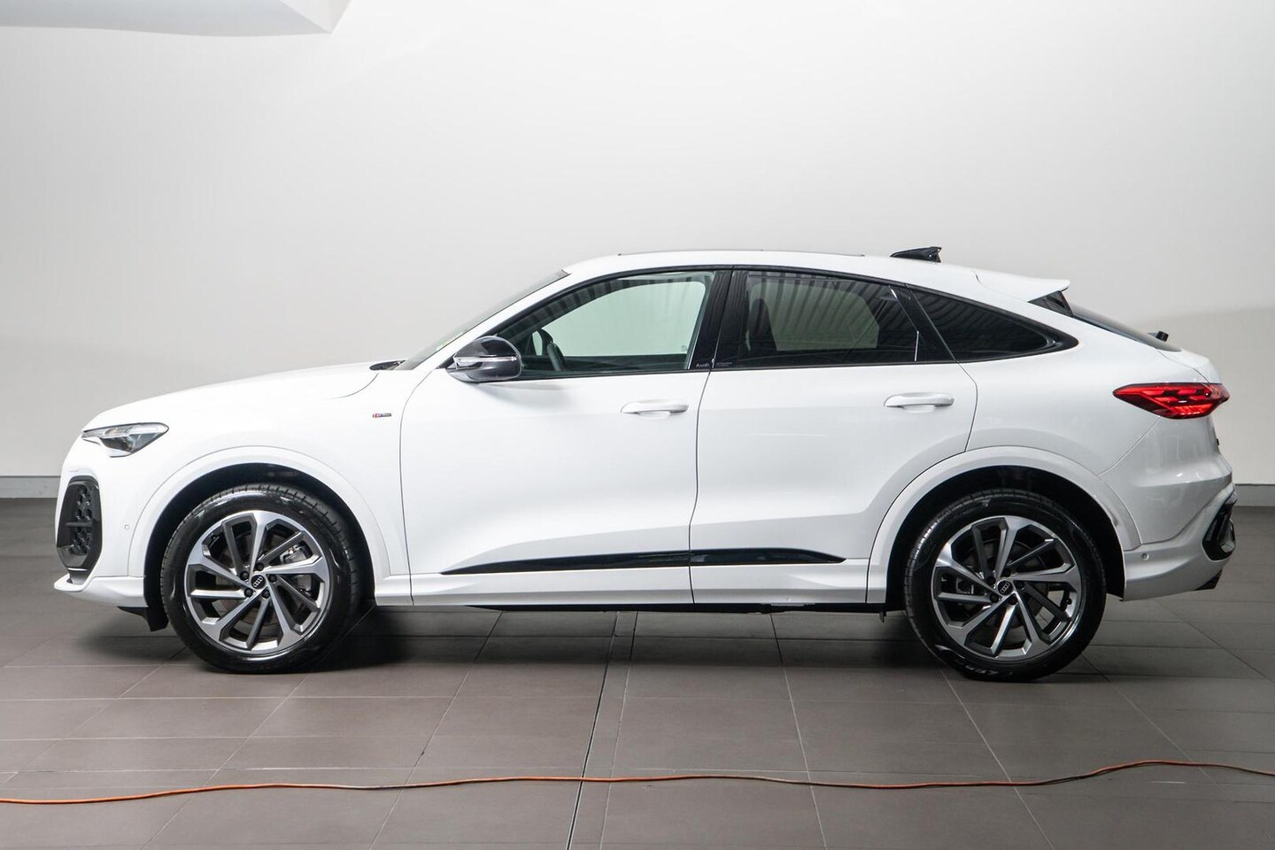 Image about Audi Q5 Sportback TDI quattro 150 kW sport