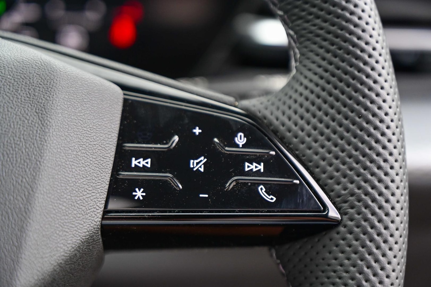 Image about Audi Q5 SUV TDI quattro 150 kW sport