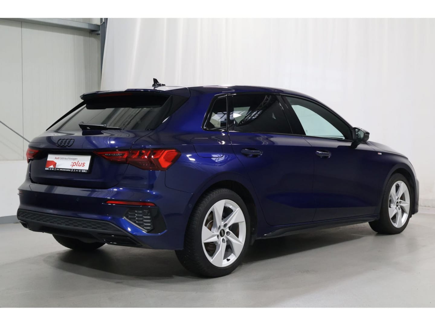 Bild über Audi A3 Sportback S line 30 TFSI S tronic - für weitere Informationen kontaktieren Sie den Audi Partner