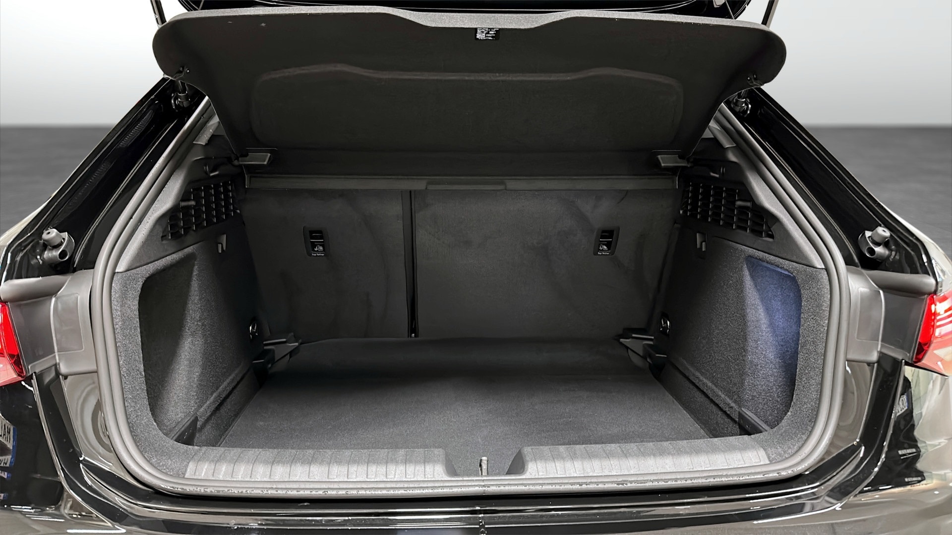 Bild som visar Audi A3 Sportback A3 Sportback TFSI S line 110 kW S tronic - för mer information kontakta din Audi Partner