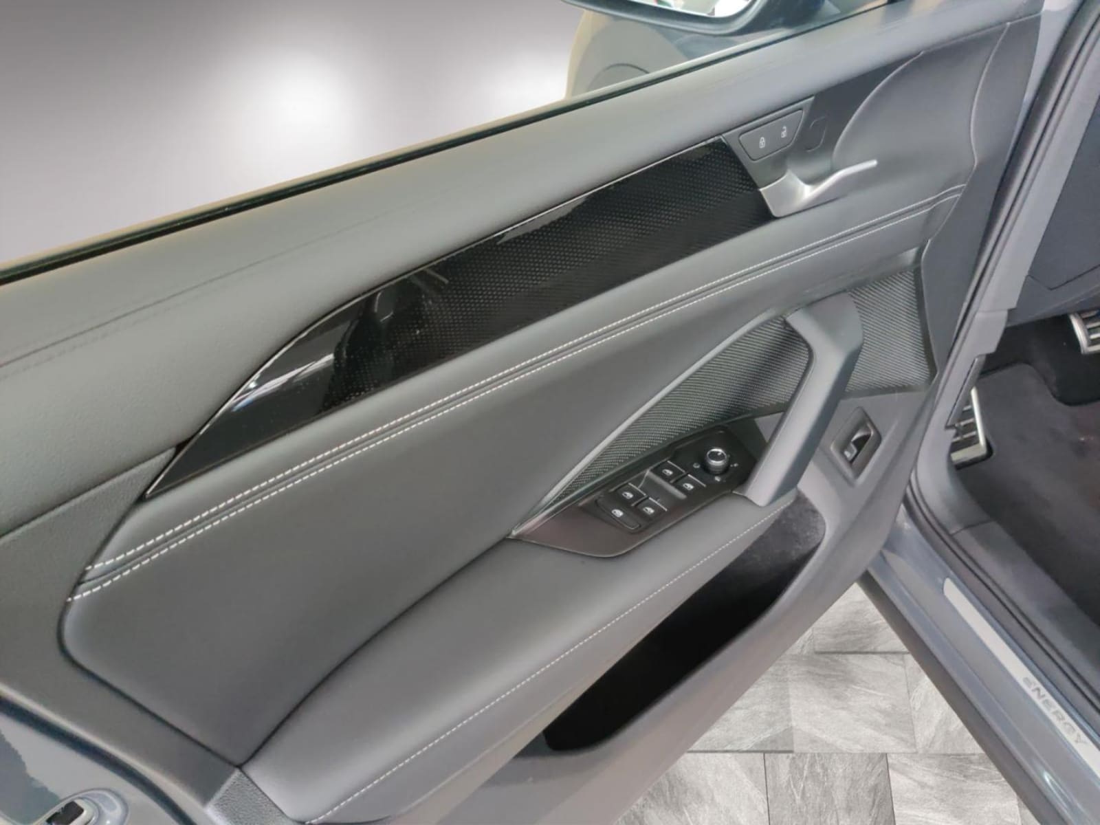 Volkswagen Tiguan – Bild 11