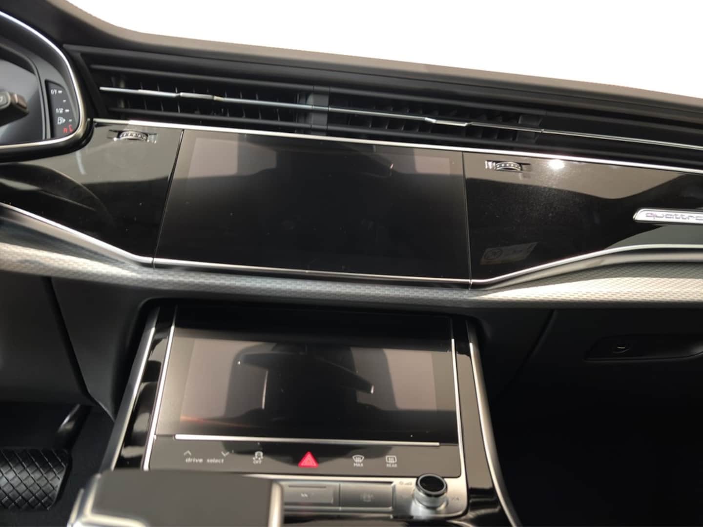 Bild über Audi Q7 SUV TFSI e S line business TFSI e quattro 290 kW tiptronic - für weitere Informationen kontaktieren Sie den Audi Partner
