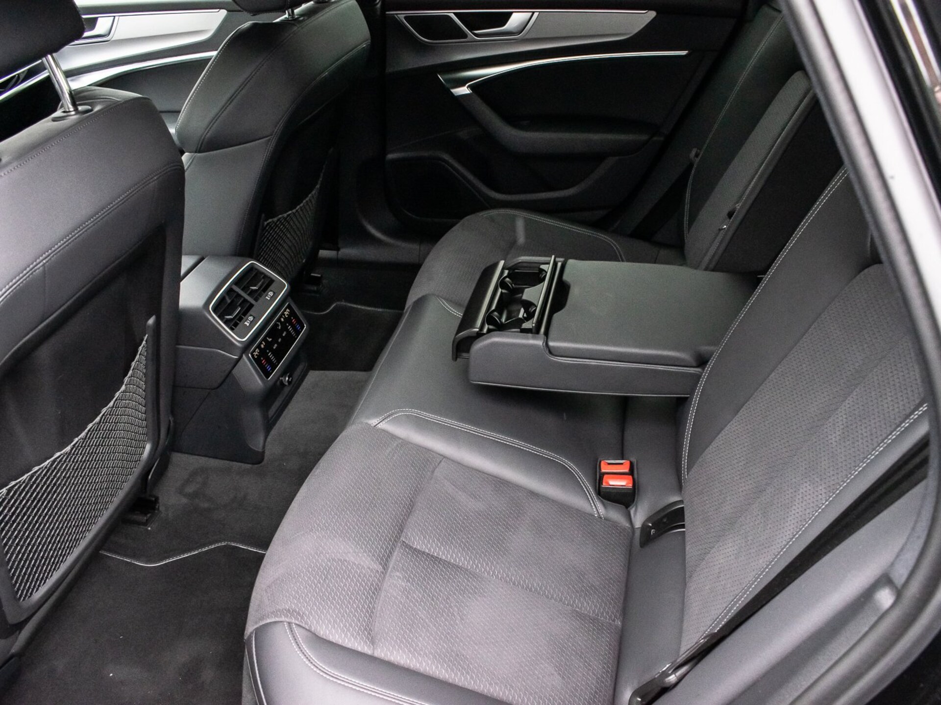 Audi S6 Avant