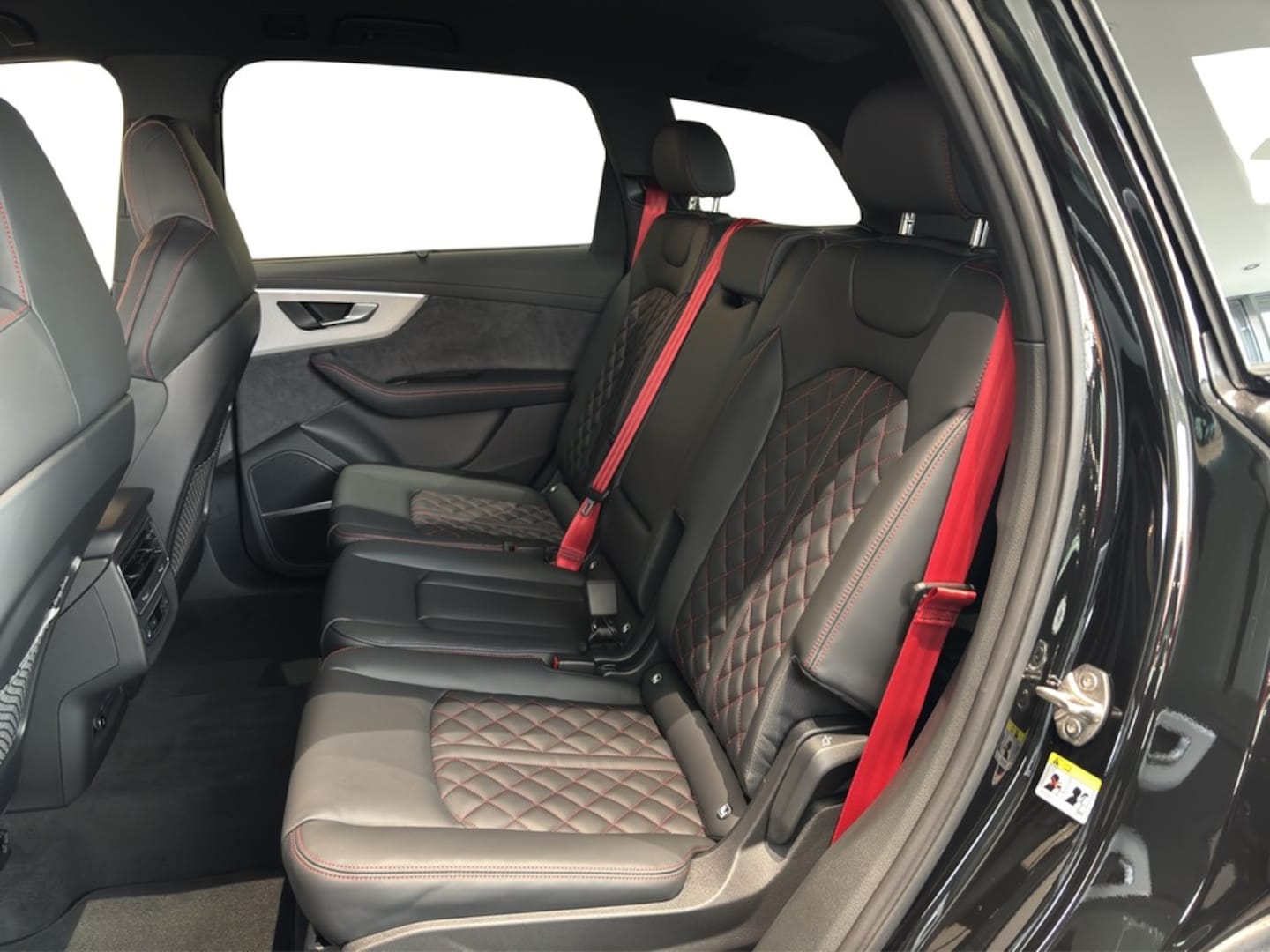Bild über Audi Q7 SUV TFSI e S line business TFSI e quattro 290 kW tiptronic - für weitere Informationen kontaktieren Sie den Audi Partner