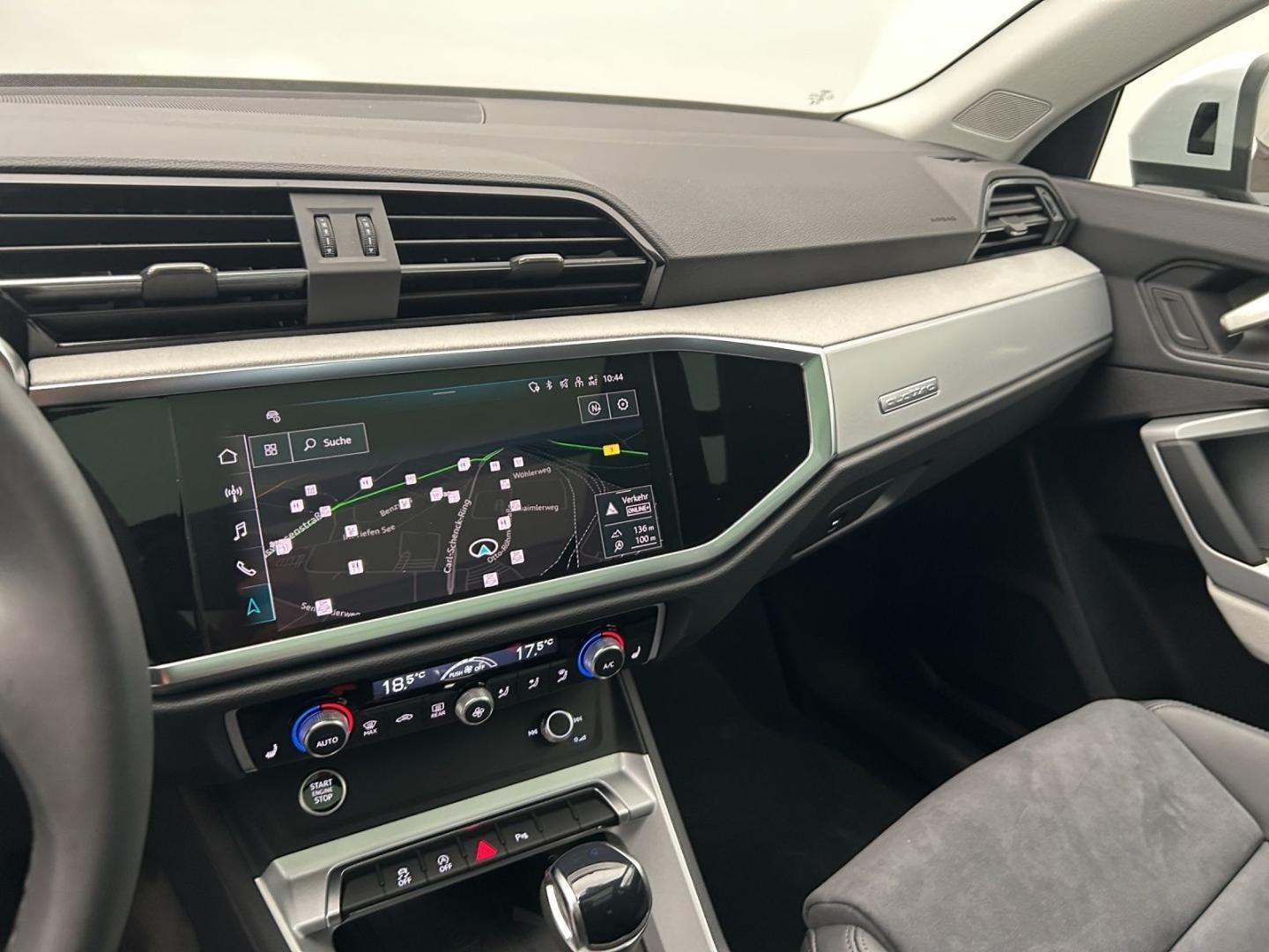 Bild über Audi Q3 TFSI quattro 140 kW S tronic - für weitere Informationen kontaktieren Sie den Audi Partner