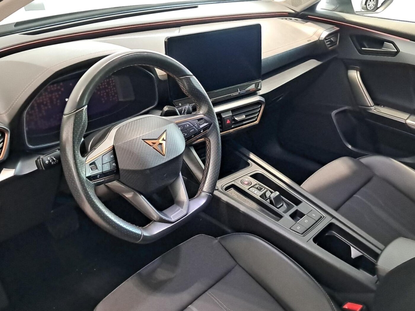 CUPRA Formentor 1.5 eTSI DSG 110 kW (150 CV) — photo 10