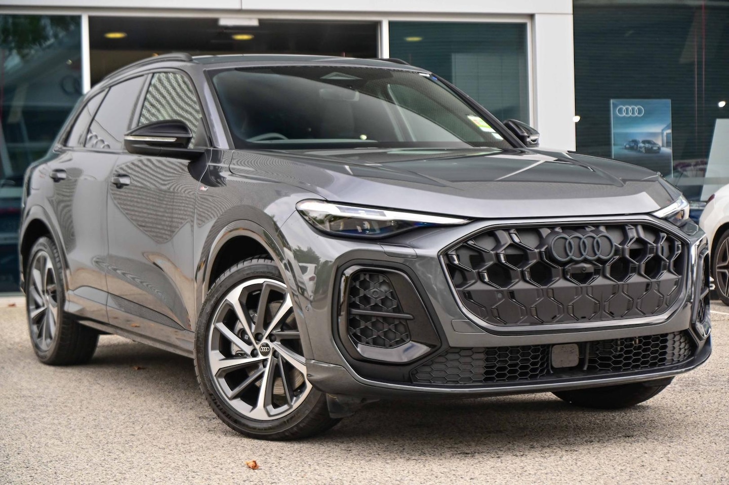 Image about Audi Q5 SUV TDI quattro 150 kW sport