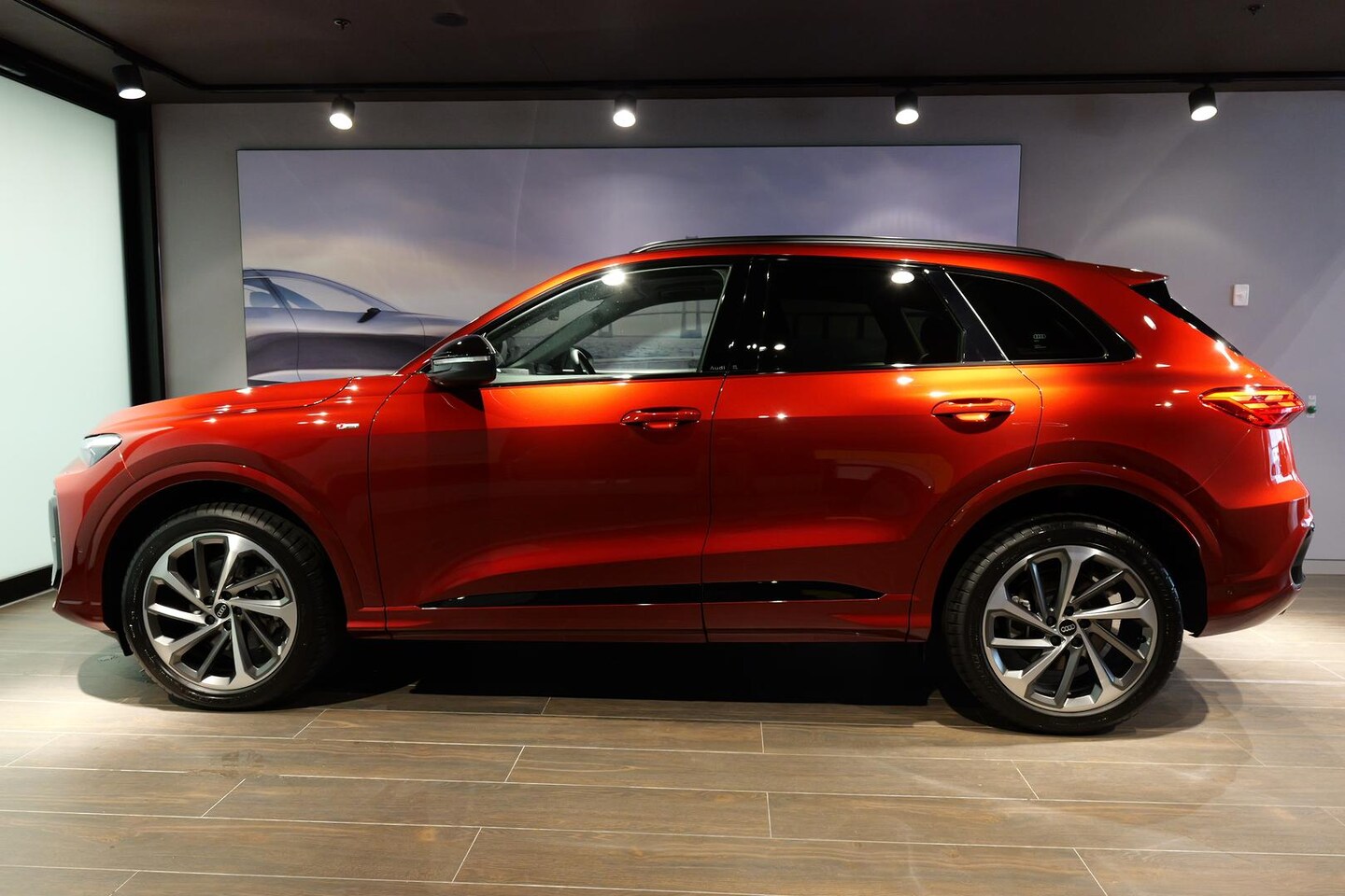 Image about Audi Q5 SUV TFSI 150 kW