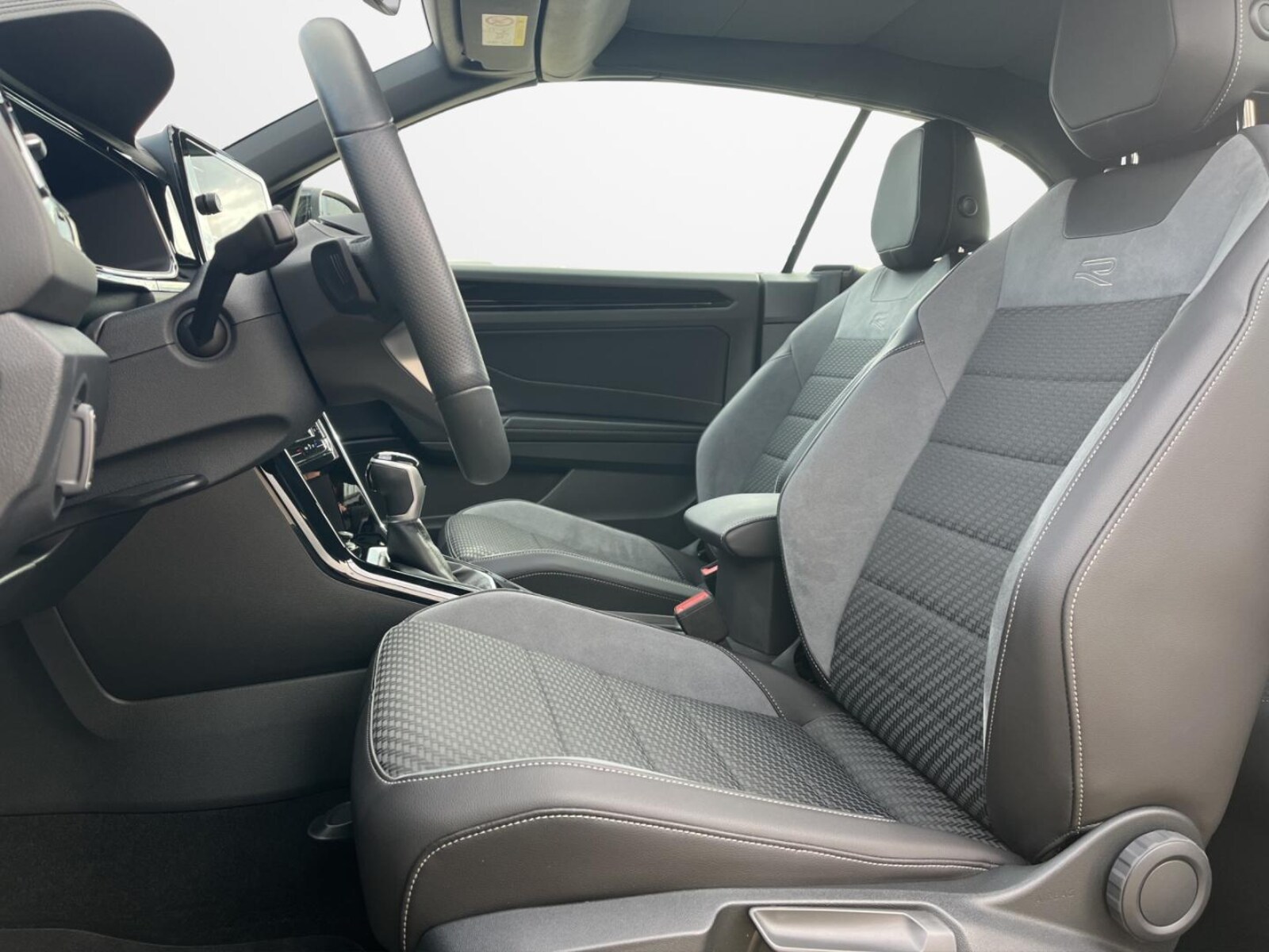 Volkswagen T-Roc Cabriolet – Bild 8