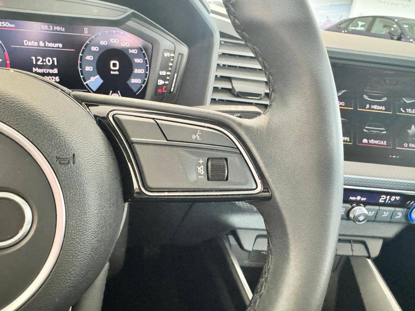 Image about Audi A1 Sportback Design 25 TFSI 70 kW (95 ch) S tronic