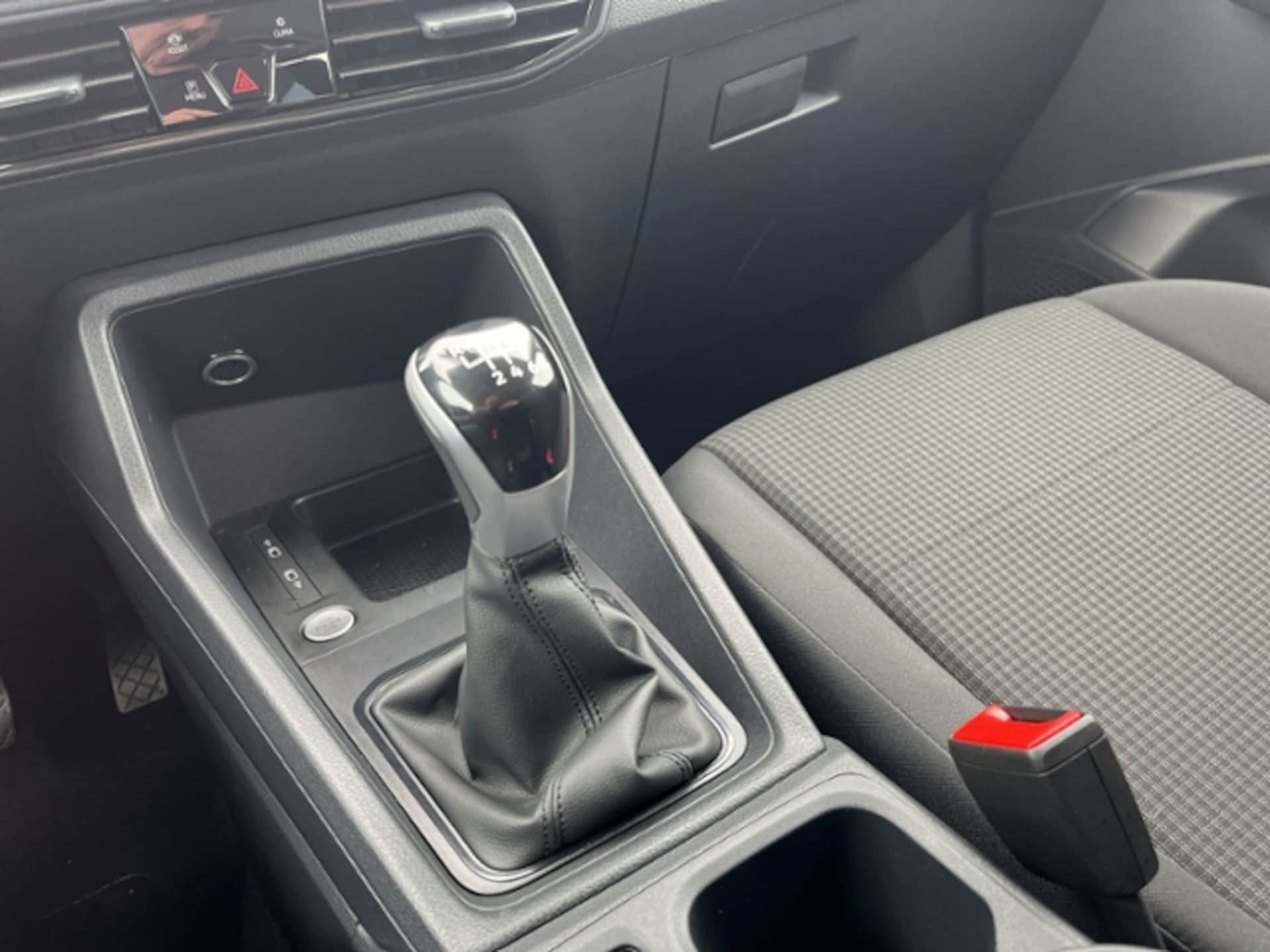 Volkswagen Caddy Basis-Modell