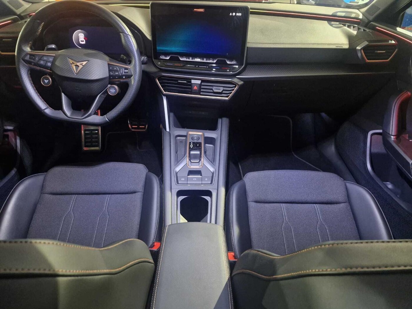 CUPRA Leon Sportstourer 1.5 eTSI DSG 110 kW (150 CV) — photo 4