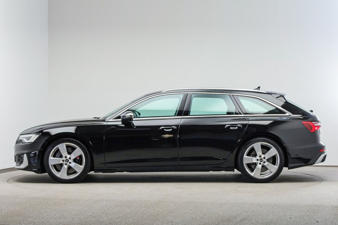 Bild über Audi S6 Avant TDI quattro tiptronic - für weitere Informationen kontaktieren Sie den Audi Partner