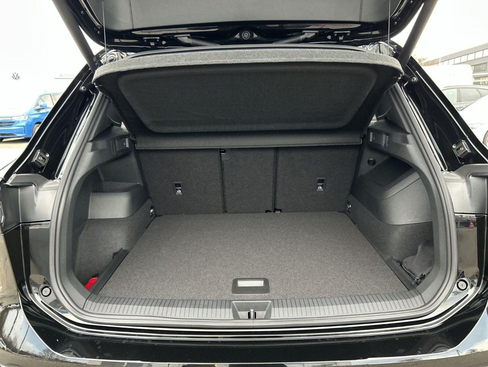 Volkswagen Tiguan – Bild 12