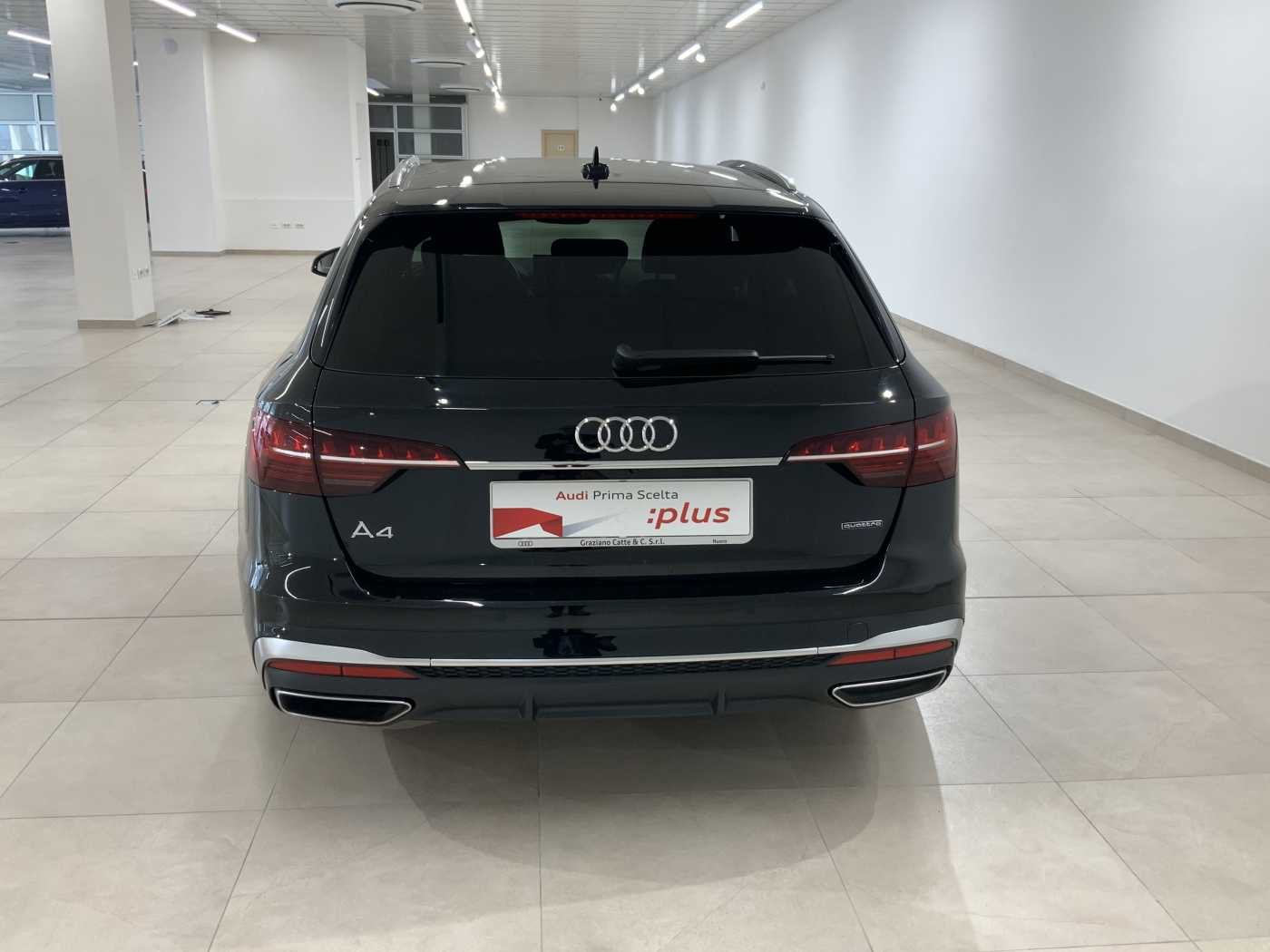 Immagine di Audi A4 Avant S line edition 40 TDI quattro 150 kW (204 CV) S tronic - Vista: for more details contact your dealer