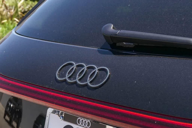 2026 Audi SQ5 Premium Plus - Photo 11