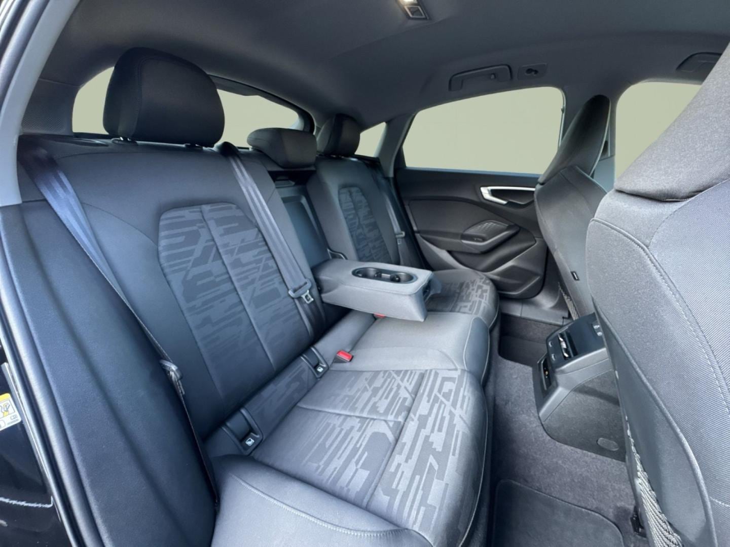 Bild über Audi A5 Limousine TFSI S tronic - für weitere Informationen kontaktieren Sie den Audi Partner