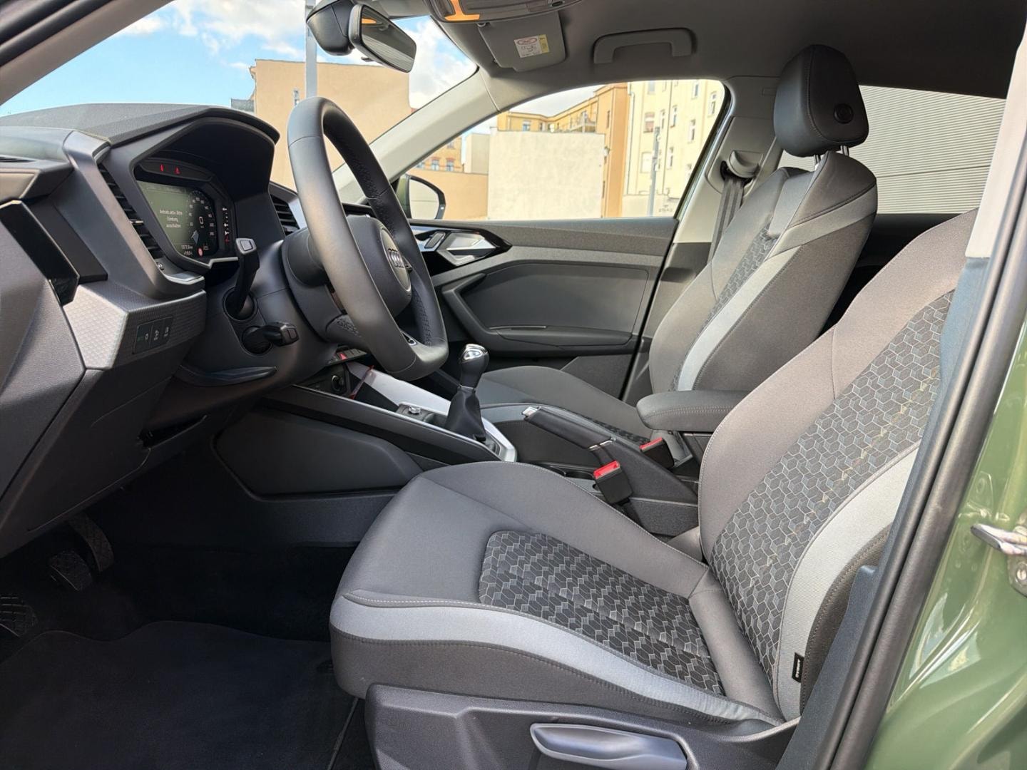 Bild über Audi A1 Sportback advanced 30 TFSI Schaltgetriebe - für weitere Informationen kontaktieren Sie den Audi Partner