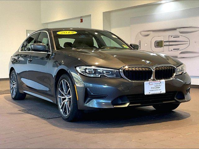 Photo of 2019 BMW 330i 