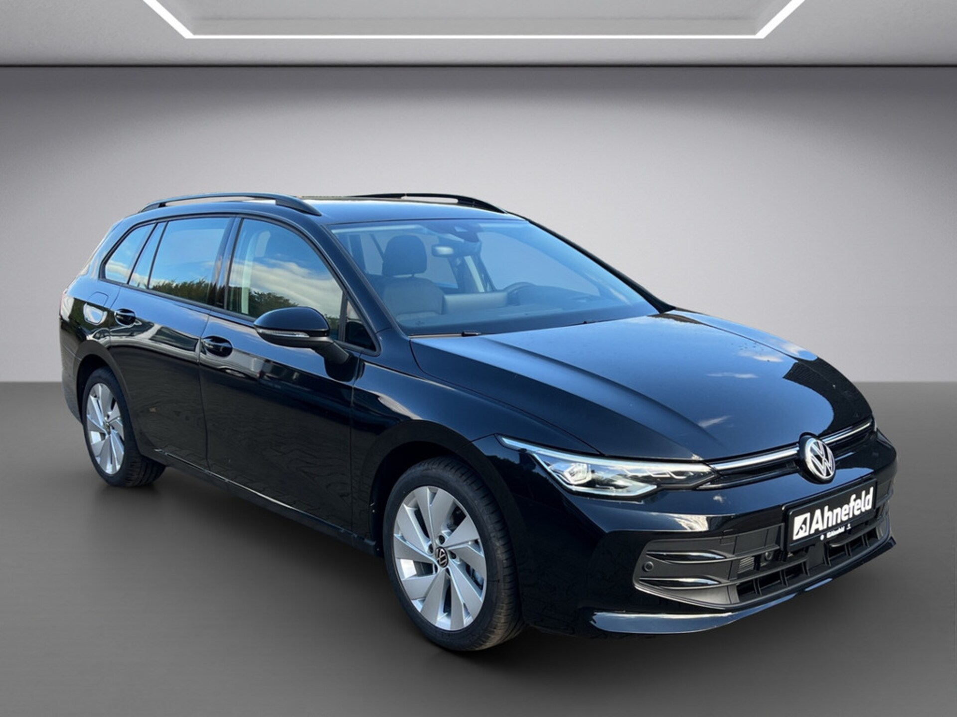 Volkswagen Golf Variant Life