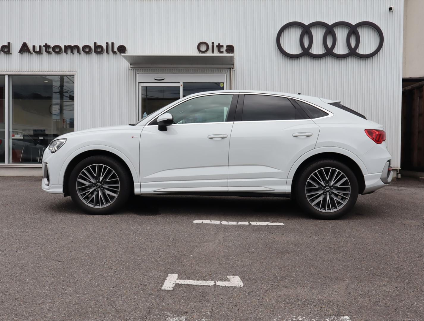 Audi Q3 Sportback 35 TFSI S line for more details contact your dealer