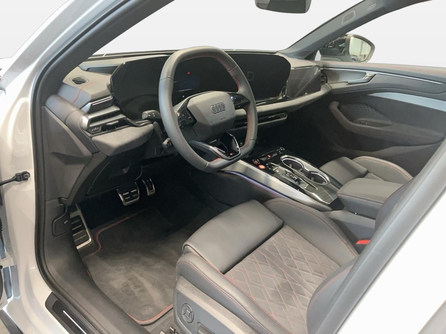 Bild über Audi A6 Avant TFSI 150 kW S tronic - für weitere Informationen kontaktieren Sie den Audi Partner